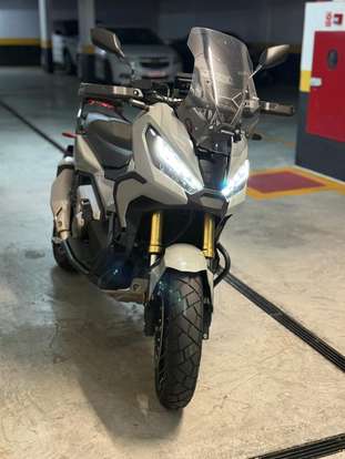 HONDA-X-ADV-2023