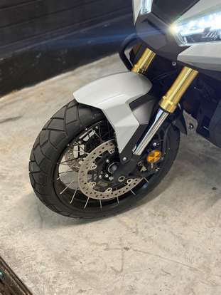 HONDA-X-ADV-2023