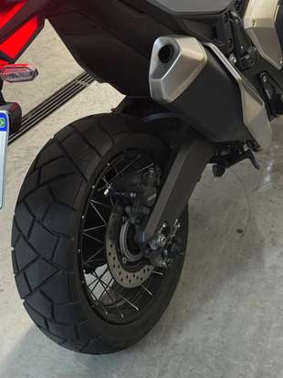 HONDA-X-ADV-2023