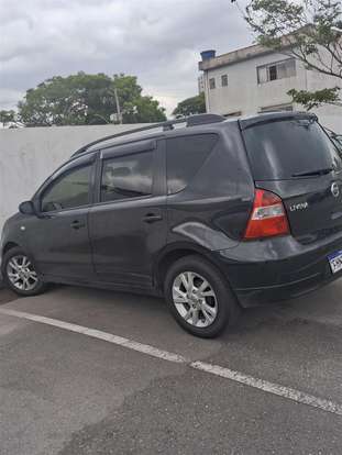 NISSAN-LIVINA-2012
