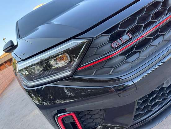 VOLKSWAGEN-JETTA-2023