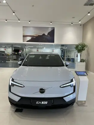 VOLVO EX30 69 KW ELÉTRICO CORE VOLVO EX30 69 KW ELÉTRICO CORE