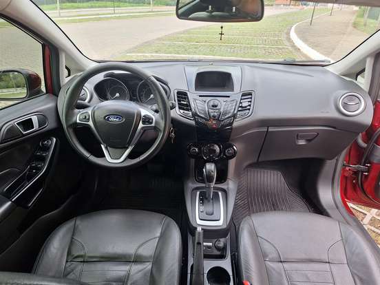 FORD-FIESTA-2014
