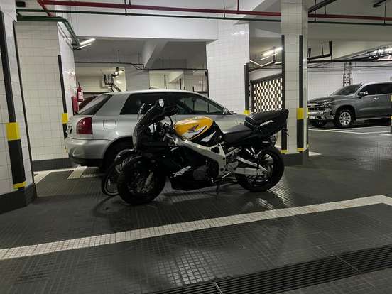 HONDA-CBR 900RR-1997