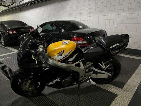 HONDA-CBR 900RR HONDA-CBR 900RR-1997