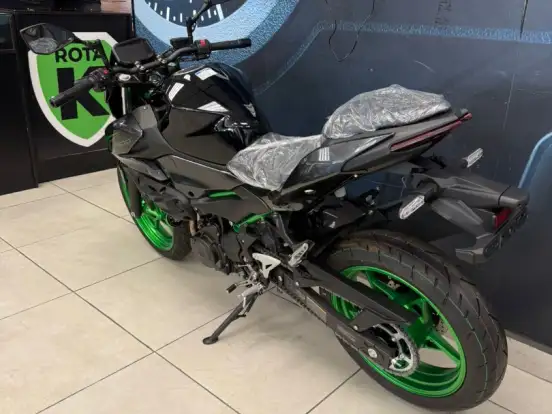 KAWASAKI-Z500 SE KAWASAKI-Z500 SE-2025
