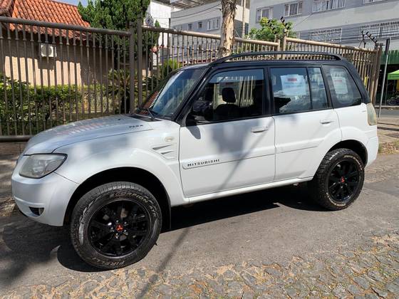 MITSUBISHI PAJERO TR4 2.0 4X4 16V 140CV FLEX 4P AUTOMÁTICO