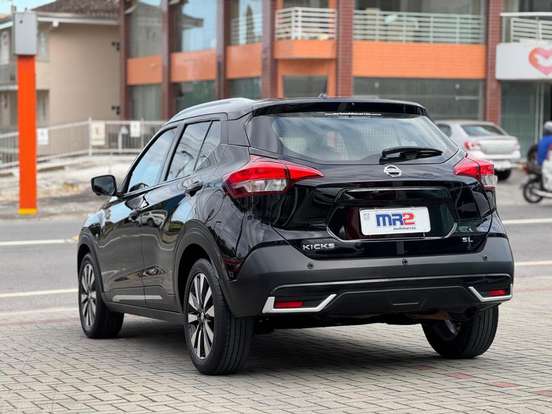 NISSAN-KICKS-2016