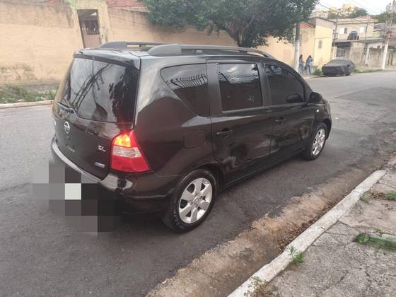 NISSAN LIVINA 1.8 SL 16V FLEX 4P AUTOMÁTICO