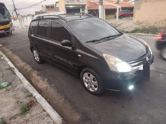 NISSAN-LIVINA-1.8 SL 16V FLEX 4P AUTOMÁTICO NISSAN-LIVINA-2011