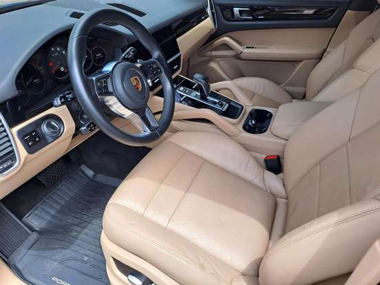 PORSCHE-CAYENNE-2018