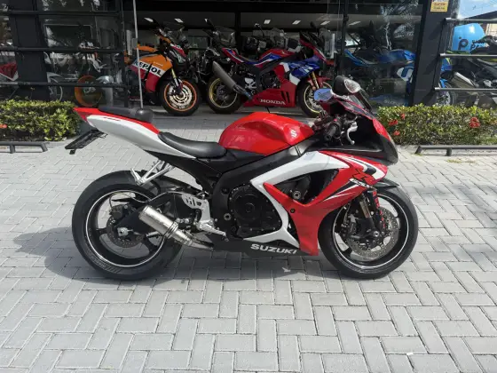 SUZUKI GSX-R750 SRAD SUZUKI GSX-R750 SRAD