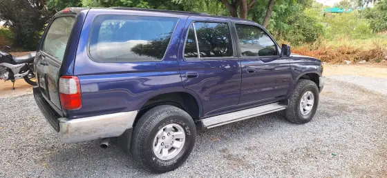 TOYOTA HILUX SW4 3.0 4X4 8V TURBO DIESEL 4P MANUAL