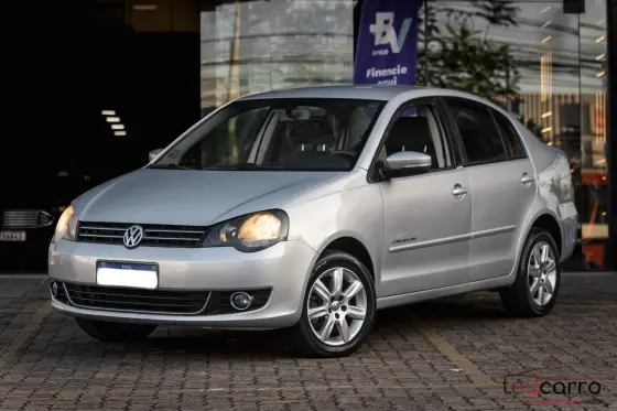 VOLKSWAGEN POLO SEDAN 2.0 MI COMFORTLINE 8V FLEX 4P MANUAL