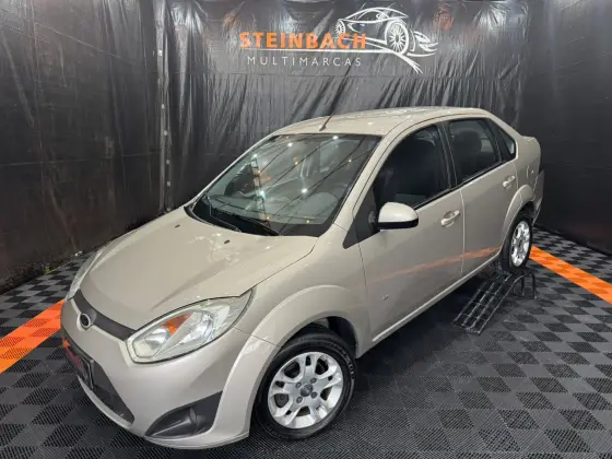 FORD FIESTA 1.6 ROCAM SEDAN 8V FLEX 4P MANUAL