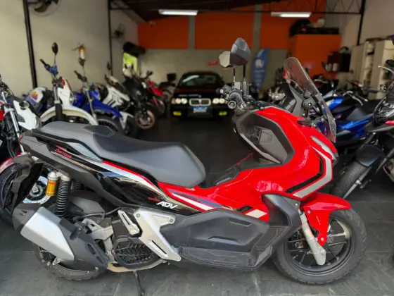HONDA ADV 