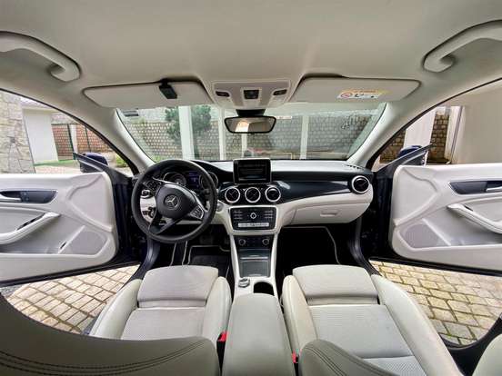 MERCEDES-BENZ-C 180-2018