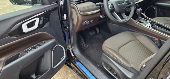 JEEP-COMMANDER-2025