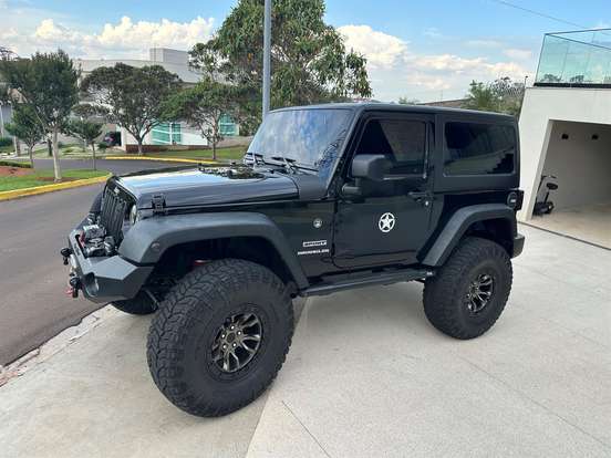 JEEP-WRANGLER-2012