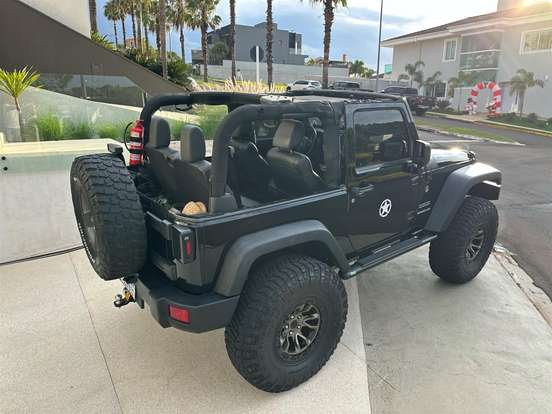 JEEP-WRANGLER-2012