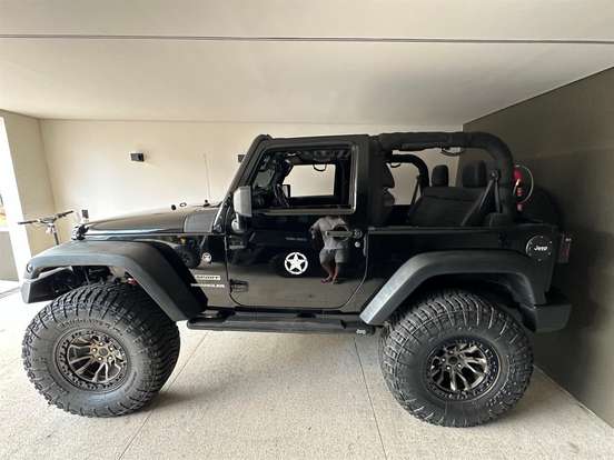 JEEP-WRANGLER-2012