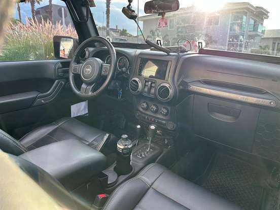 JEEP-WRANGLER-2012