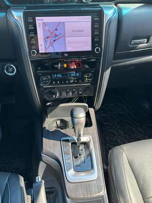 TOYOTA-HILUX SW4-2022