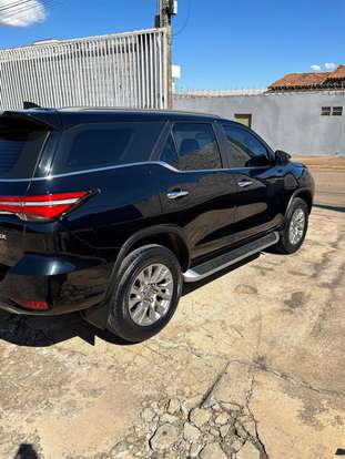 TOYOTA-HILUX SW4-2022
