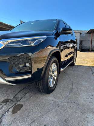 TOYOTA-HILUX SW4-2022