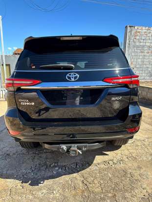 TOYOTA-HILUX SW4-2022