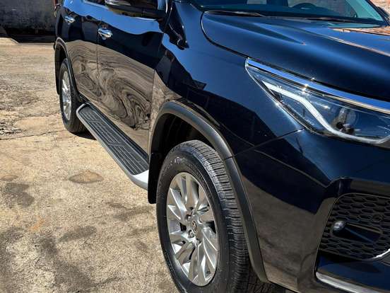 TOYOTA-HILUX SW4-2.8 D-4D TURBO DIESEL SRX 7L 4X4 AUTOMÁTICO TOYOTA-HILUX SW4-2022