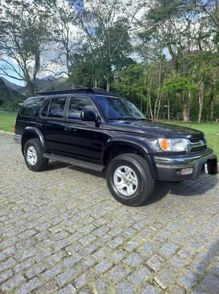 TOYOTA HILUX SW4 3.0 4X4 8V TURBO DIESEL 4P MANUAL
