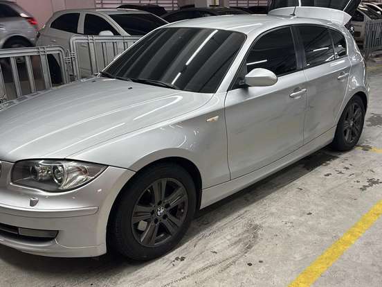 BMW-120i-2.0 TOP HATCH 16V GASOLINA 4P AUTOMÁTICO BMW-120i-2010