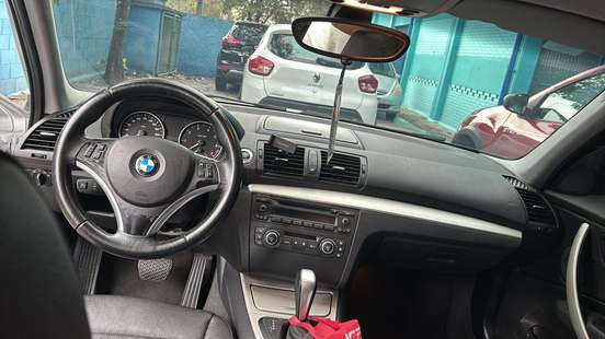 BMW-120i-2010