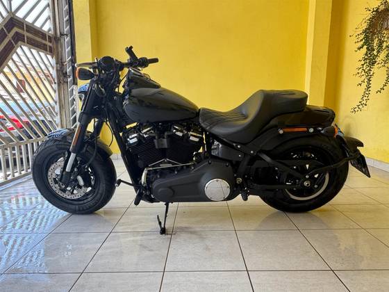 HARLEY-DAVIDSON SOFTAIL FAT BOB 107 