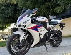 HONDA CBR 1000RR HONDA CBR 1000RR