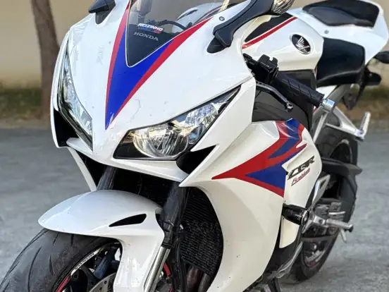 HONDA-CBR 1000RR HONDA-CBR 1000RR-2012