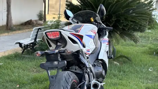 HONDA-CBR 1000RR-2012