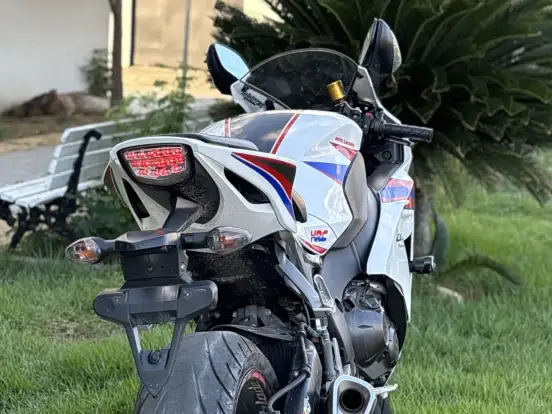 HONDA-CBR 1000RR HONDA-CBR 1000RR-2012