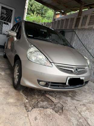 HONDA-FIT-2006