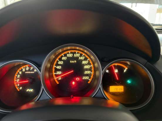 HONDA-FIT-2006