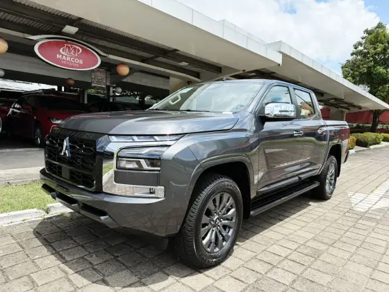 MITSUBISHI TRITON 2.4 BITURBO DIESEL CD HPE 4X4 AUTOMÁTICO