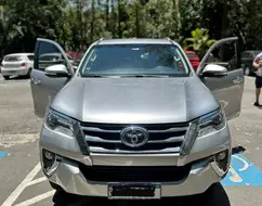 TOYOTA HILUX SW4 2.8 SRX 4X4 16V TURBO INTERCOOLER DIESEL 4P AUTOMÁTICO TOYOTA HILUX SW4 2.8 SRX 4X4 16V TURBO INTERCOOLER DIESEL 4P AUTOMÁTICO
