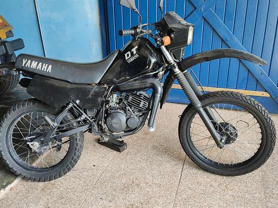 YAMAHA-DT 180 YAMAHA-DT 180-1985