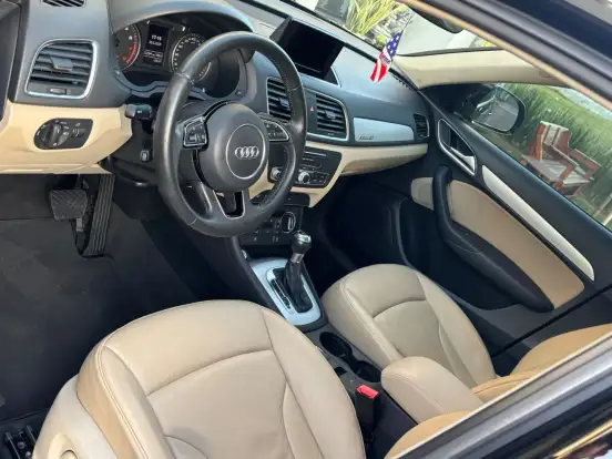 AUDI-Q3-2018