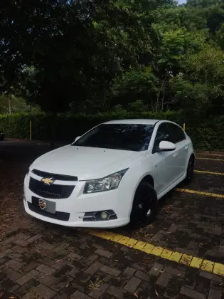 CHEVROLET CRUZE 1.8 LT 16V FLEX 4P MANUAL
