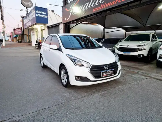 HYUNDAI HB20 1.6 PREMIUM 16V FLEX 4P AUTOMÁTICO HYUNDAI HB20 1.6 PREMIUM 16V FLEX 4P AUTOMÁTICO
