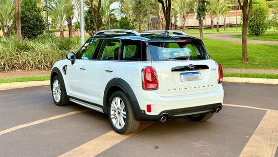 MINI-COUNTRYMAN-2019