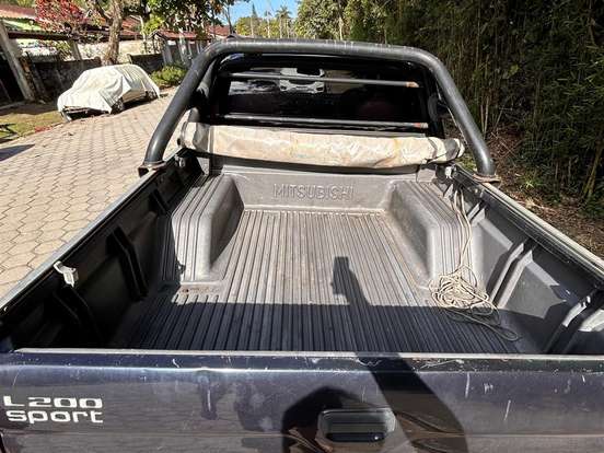MITSUBISHI-L200-2.5 SPORT HPE 4X4 CD 8V TURBO INTERCOOLER DIESEL 4P AUTOMÁTICO MITSUBISHI-L200-2004