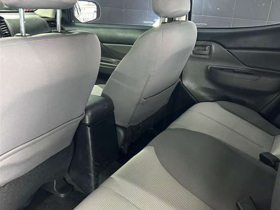 MITSUBISHI-L200 TRITON-2.4 16V TURBO DIESEL OUTDOOR GLX CD 4X4 MANUAL MITSUBISHI-L200 TRITON-2024